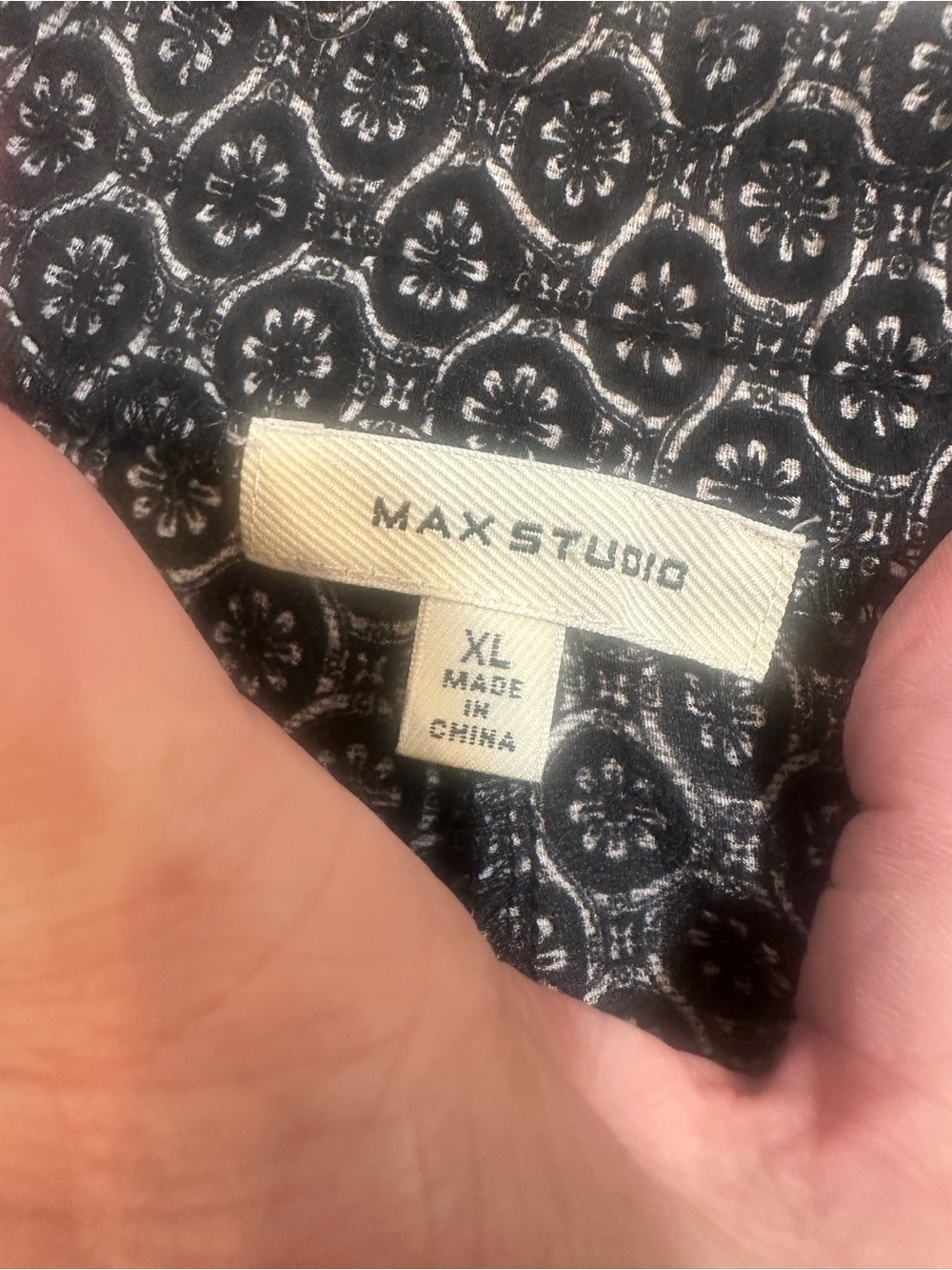 Max Studio Black & White Geo-Print Shorts - Picture 2 of 5
